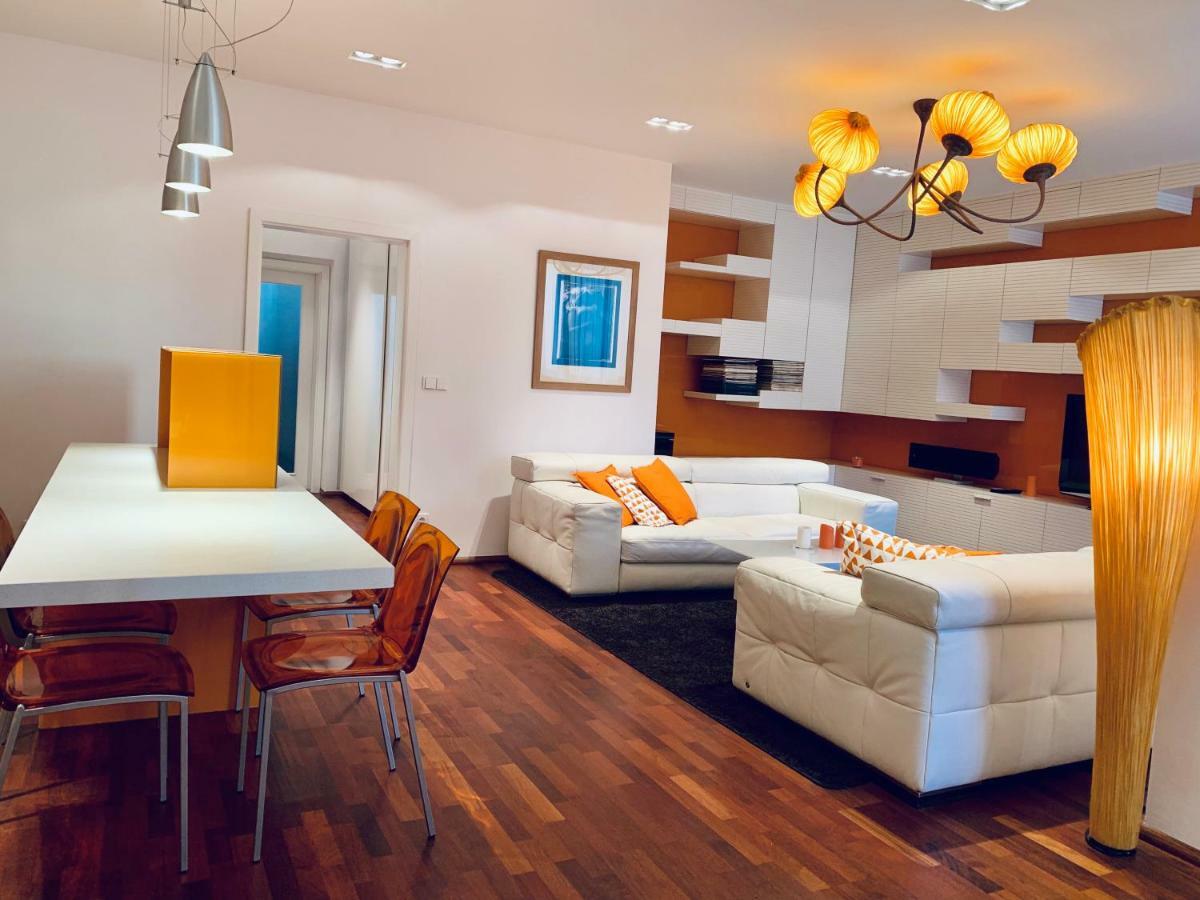Luxury Apartment In The Center Of Prága Kültér fotó