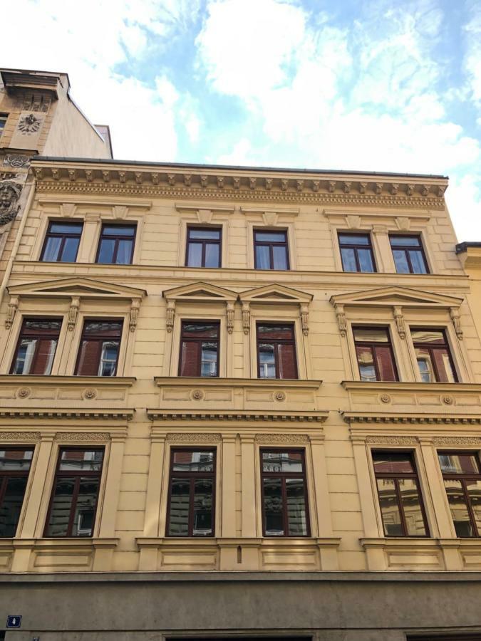 Luxury Apartment In The Center Of Prága Kültér fotó