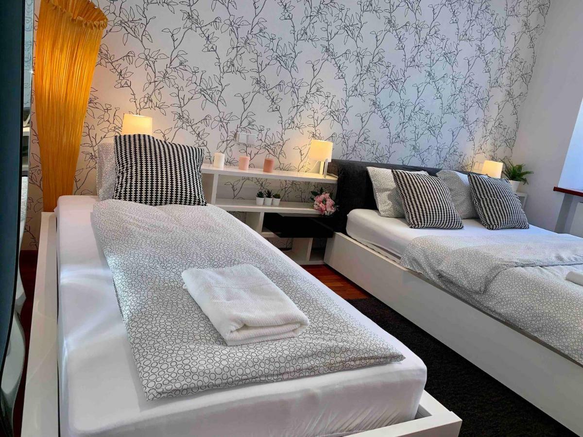 Luxury Apartment In The Center Of Prága Kültér fotó