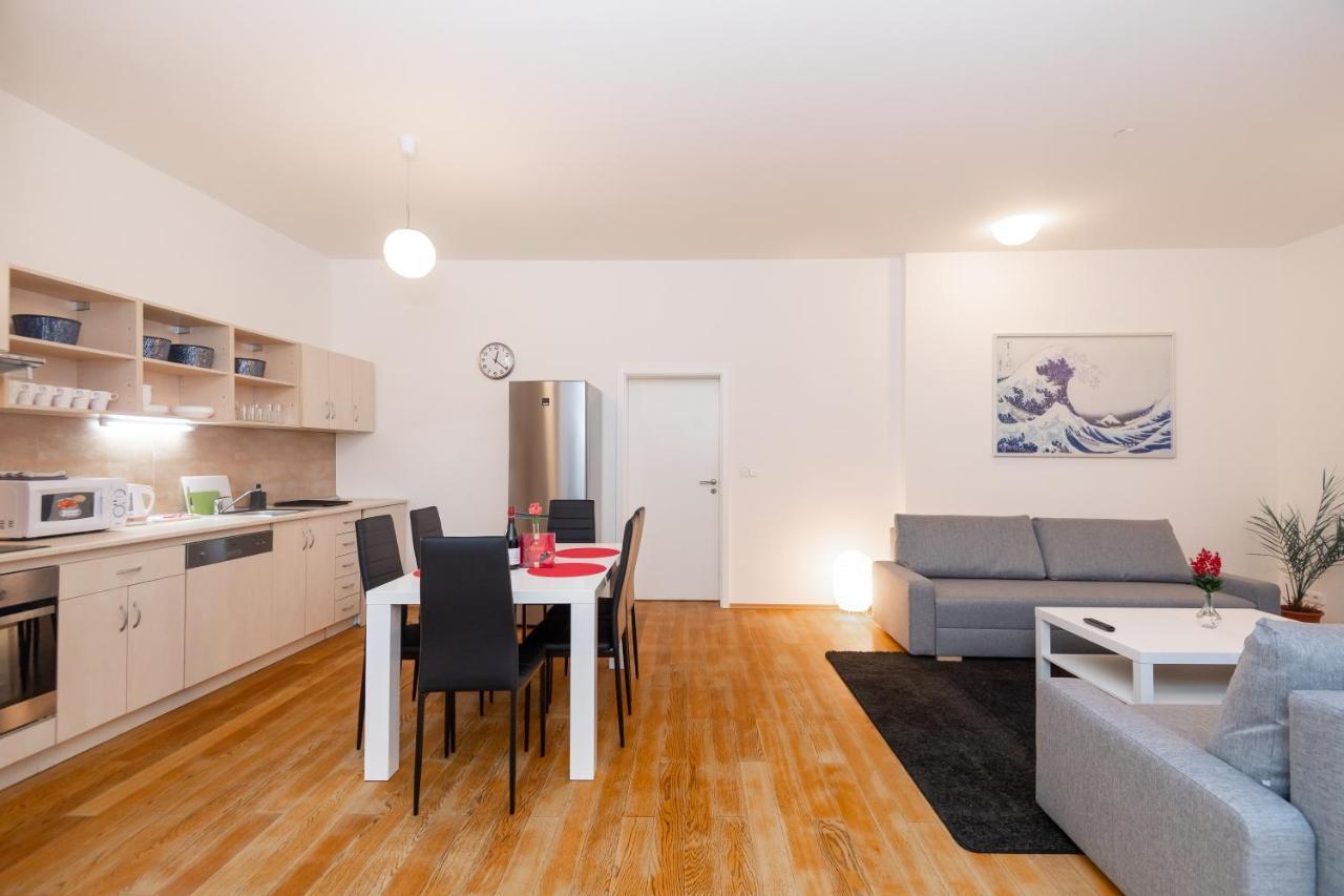 Luxury Apartment In The Center Of Prága Kültér fotó